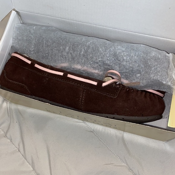 *NEW* Brown and Pink Moccasins - Picture 8 of 9